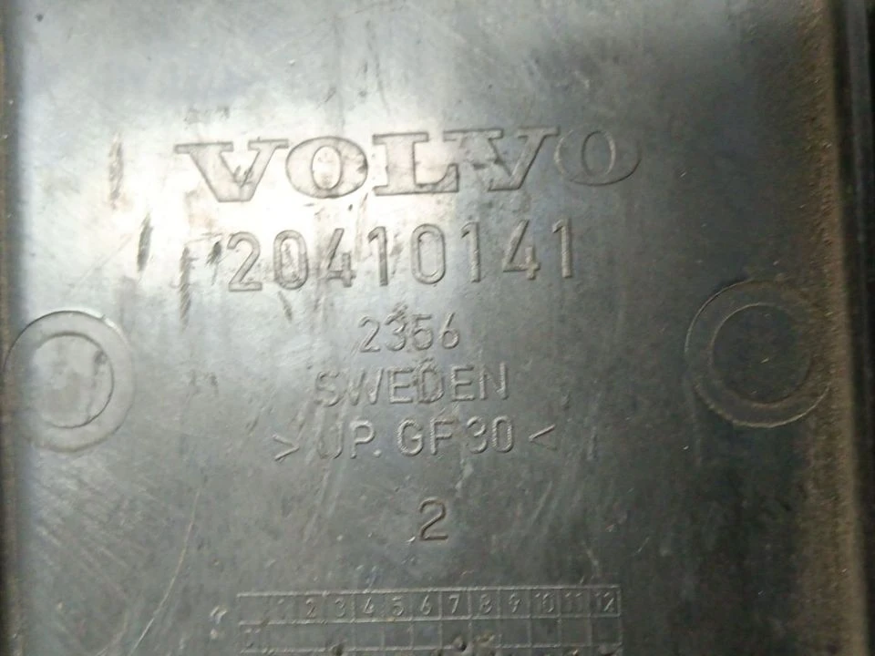 Крышка монтажного блока б/у для Volvo FM (2000-2008) - 1